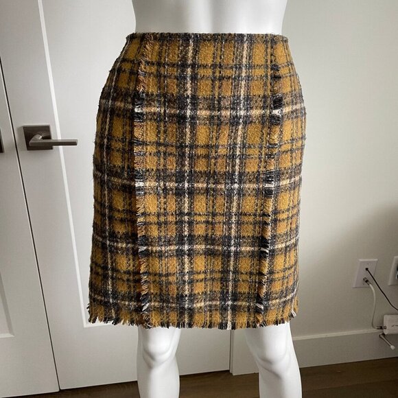 W Closet Plaid 100% Polyester Lined Mini Skirt w Fringe Detail Gold Blk Sz XS/S - Picture 1 of 14
